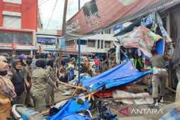 Pemkot Bengkulu tertibkan bangunan liar di kawasan Pasar Panorama