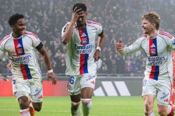 Liga Prancis - Lyon atasi 10 pemain Brest, Strasbourg menang tipis kontra Metz