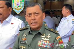 TNI AD angkut material bangun KDKMP di Pulau Enggano