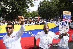 Warga Venezuela unjuk rasa di Caracas tuntut pembebasan Maduro dan istrinya