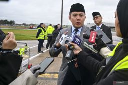 Seskab Teddy ungkap awal keputusan Prabowo cabut izin perusak hutan