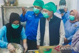 Menko Zulhas tinjau SPPG Durenjaya 4 Bekasi Timur
