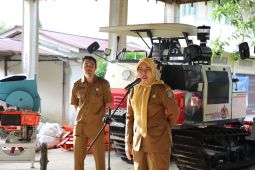 Pemkot Singkawang salurkan alsintan dukung ketahanan pangan