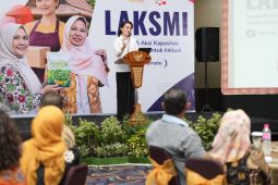 Gubernur Kick-Off program LAKSMI di Ternate naikkan kelas UMKM perempuan naik kelas
