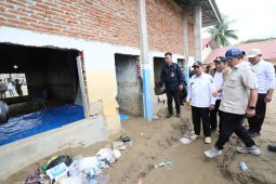 Kunjungan ke Pidie Jaya, Mendagri minta percepat renovasi sekolah terdampak banjir di Pidie Jaya