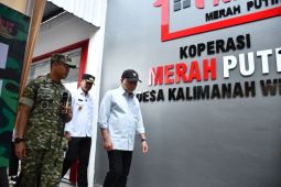 Zulhas apresiasi peran TNI dalam pembangunan KDMP di Purbalingga