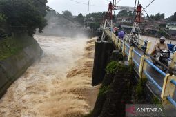 Bendung Katulampa di Bogor dalam status siaga 3 setelah hujan seharian