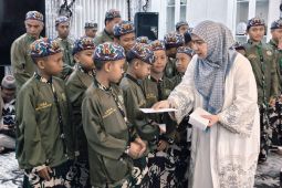 Wali Kota Banjarbaru santuni anak yatim di momen peringatan Isra Mi'raj