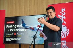 Resmikan rute Pinangsori--Pekanbaru, Bobby minta harga tiket terjangkau