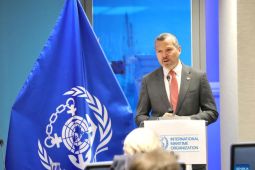 Organisasi Maritim Internasional sarankan kapal hindari Selat Hormuz