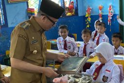 Dinas Kesehatan OKU terbitkan sertifikat laik untuk 18 SPPG dukung program MBG