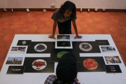 Pameran foto seri Nyeser Paseser di Surabaya