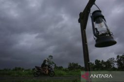 BMKG mengimbau warga DIY mewaspadai cuaca ekstrem akibat belokan angin