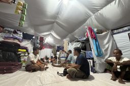 912 warga Hutanabolon Sumut jalani hidup di tenda pengungsian