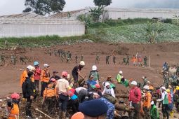 BPBD Garut kirimkan personel bantu pencarian korban longsor Cisarua