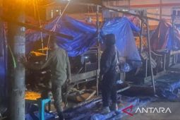 Dishub Taput tertibkan lapak dagang di Terminal Siborongborong