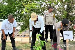 Polda Jambi dukung penanaman 201.274 pohon secara serentak