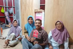 17 rumah hunian sementara dari BNPB diterima warga terdampak bencana longsor di Cilacap