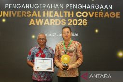 Bangka Barat meraih penghargaan UHC kategori madya