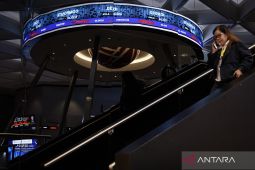 IHSG hari Kamis ini tertekan, ekonom sebut "panic selling" jangka pendek