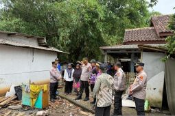 Polisi bantu koordinasi penanganan rumah roboh di Tangerang