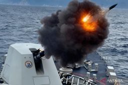 KRI Prabu Siliwangi-321 lakukan uji tembak meriam 127 mm di Italia