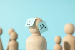 Membedakan perasaan emosi dan stres yang saling berkaitan