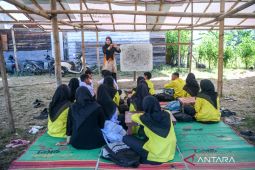 Govt to restore 3,700 disaster-hit schools in Sumatra