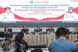 Pejabat Pemkot Pematangsiantar teken perjanjian kinerja tahun 2026