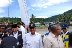 Menteri PU pastikan pengerjaan irigasi di Padang terus berlanjut