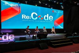 Komdigi dan Jagoan Hosting gelar Re:Code 2026