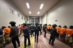 Dirjen Pas memindahkan 61 warga binaan berisiko tinggi ke Nusakambangan