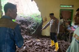 Longsor Pangalengan tewaskan dua balita kakak adik