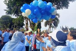 Gubernur dan pelatih legendaris Sumbar hadiri kick off "Bola Gembira" Piala Dunia 2026