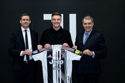 Juventus resmi pinjam bek Swedia Emil Holm dari Bologna