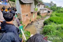 Polisi menyelidiki wanita hanyut usai toilet tergerus arus Sungai Cijagra