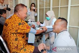 Gerindra Surabaya gelar cek kesehatan gratis