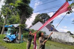 Satpol PP Bantul kembali tertibkan puluhan reklame langgar Perda