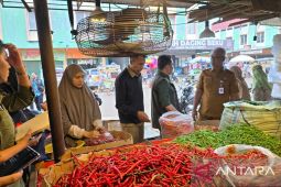 Ditreskrimsus Polda Jambi cek harga dan pasokan pangan di pasar jelang Ramadan