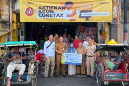 Bulog Banyumas menyalurkan 9.000 liter Minyakita ke pasar Banjarnegara