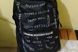 Tas siswa pelempar molotov di SMPN 3 Sungai Raya, Kalbar tertulis nama pelaku penembakan