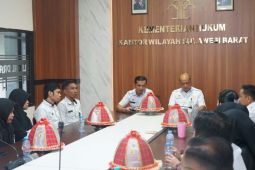 Kakanwil Kemenkum Sulbar evaluasi kinerja Divisi P3H