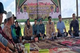 Bupati Sukamara bangga bisa hadiri syukuran panen padi di Desa Pasir