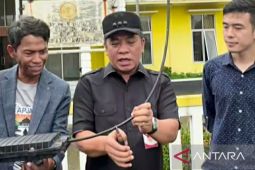 Bupati Karawang pastikan penataan jaringan kabel udara dilakukan bertahap