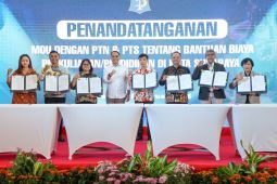 Pemkot Surabaya gandeng 32 perguruan tinggi berikan beasiswa