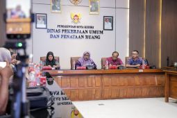 Pemkot Kediri berkomitmen tuntaskan pembangunan RTH alun-alun