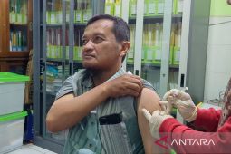 Jamaah calon haji Kabupaten Madiun divaksin meningitis