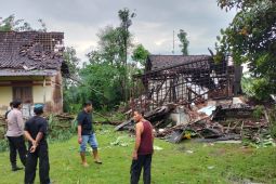 59 rumah warga di Tulungagung rusak terdampak angin kencang