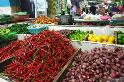Pedagang Pasar Jatinegara keluhkan sepinya pembeli jelang bulan Ramadhan
