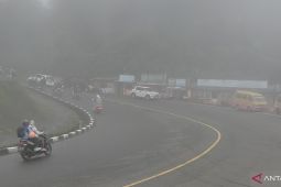 Waspada Cuaca Ekstrem, Polres Cianjur Imbau Pengendara di Jalur Puncak Hati-hati